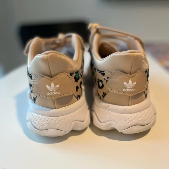 Adidas Ozweego - Picture 4 of 4